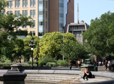 Washington Square Park Fountain with NYU Student & Catholic Centers