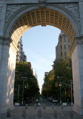 5th Avenue Sunrise View under the Arch