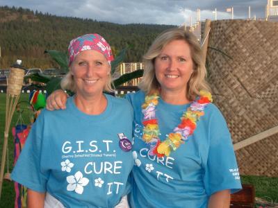 2005RelayforLife-Kim and sister Tami in Montana