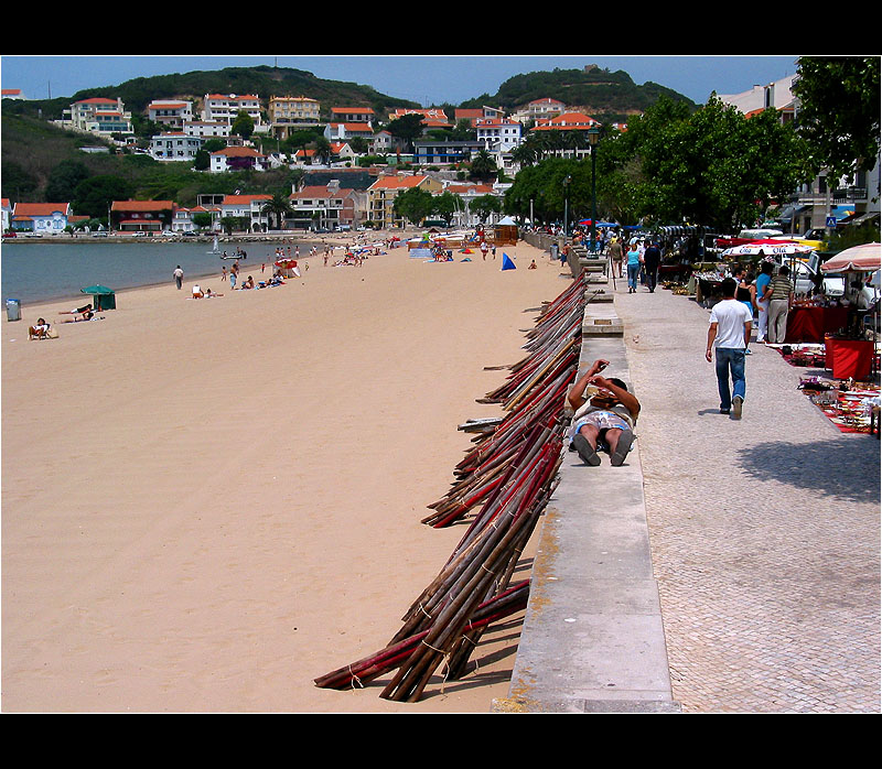 18.06.2005 ... Beach and faire ....