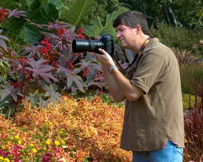 Proof that real men photograph flowers