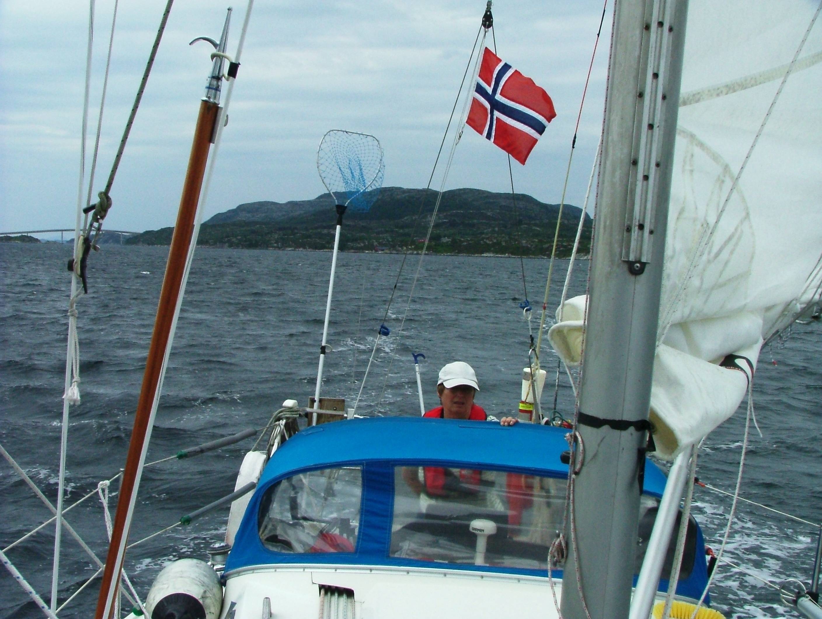 KNS Viking Spirit of Norway Sailing North MMSI 257899120 -LA6812 SelCall 32627-Captain C.Urquhart