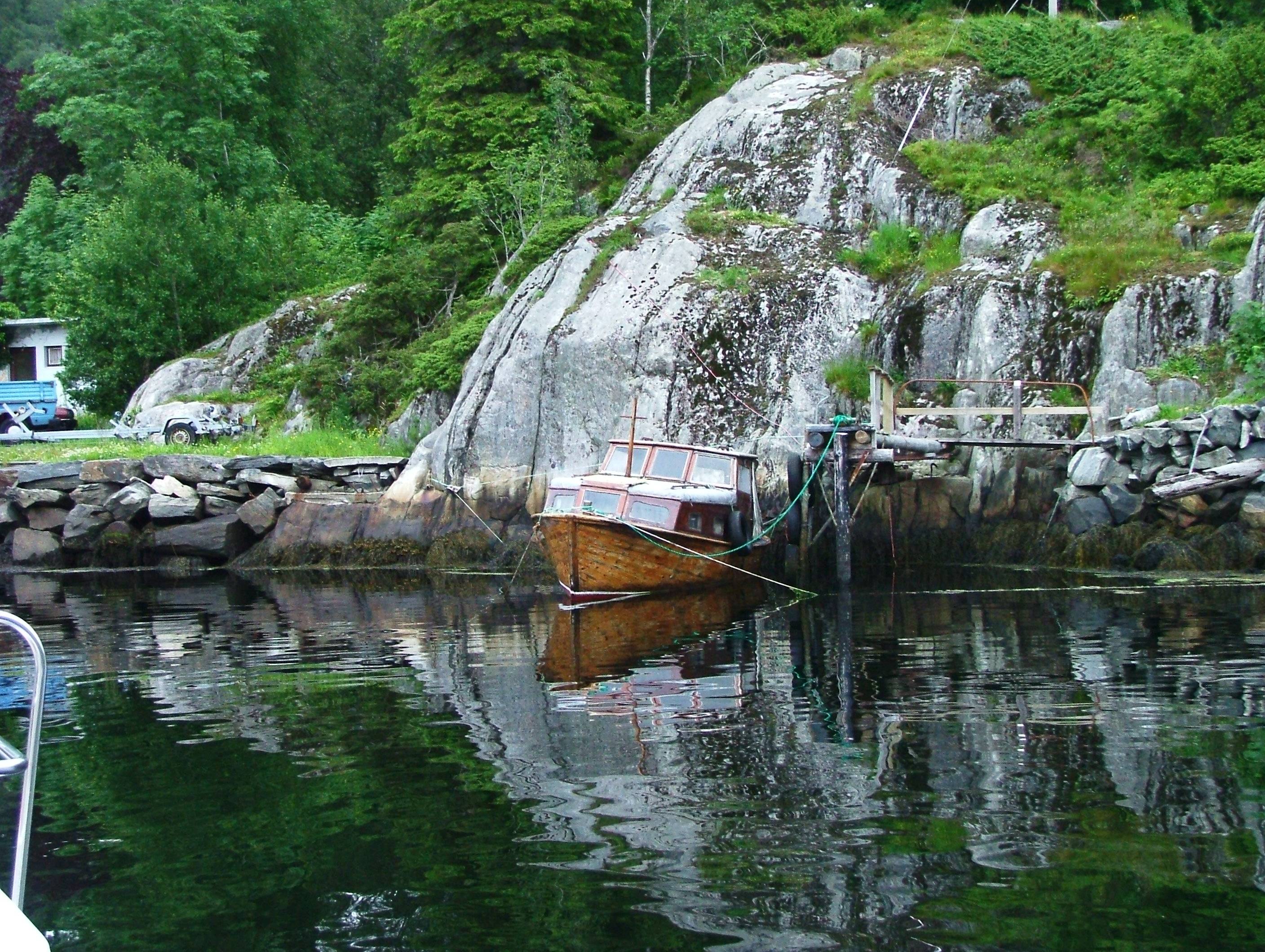 The old Boat at Eivinds Vik