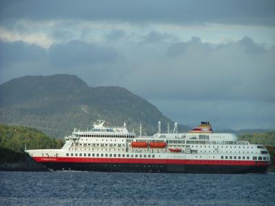  MS Finnmarken-Passing Herdla