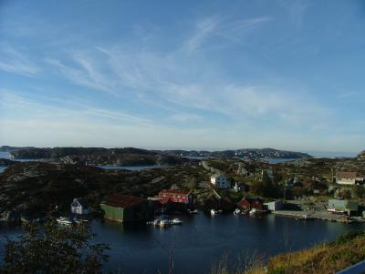 Svelgen with Turoey in the North.JPG