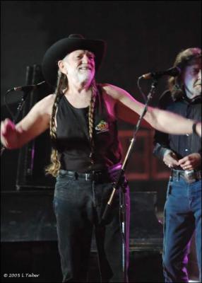 Willie Hits The Stage