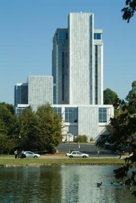 957.jpg