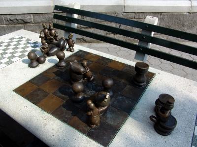 108 parque de esculturas - jogo de xadrez