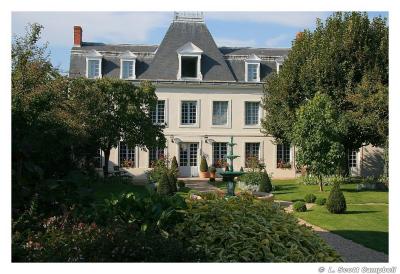v3/29/572529/3/50349871.LeViexManoir_Amboise1880.jpg