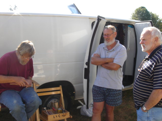 Rick Fogel brings his work with him.  Vern Marr and John Bogert supervise.  121.jpg