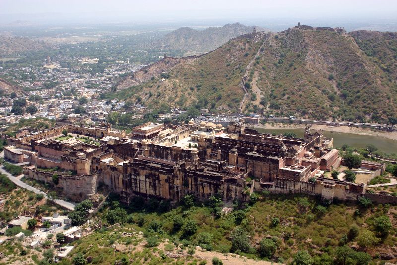 Amer fort, In the valley