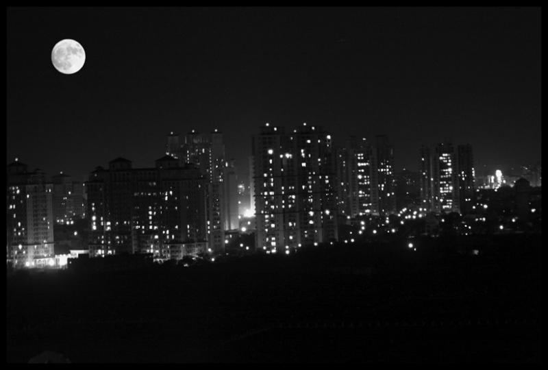 Gurgaon by moonlight