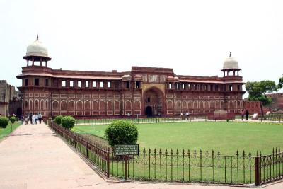 v3/30/52730/3/47715229.agra029.jpg