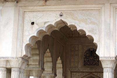 v3/30/52730/3/47715252.agra052.jpg