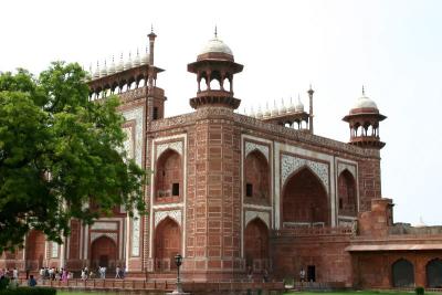 Retracing back to the entrance, Taj Mahal, India