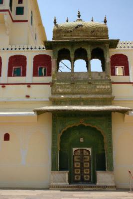 Jaipur City Palace, Colorful doors 3