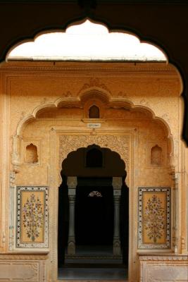 Nahargarh Fort, Arches