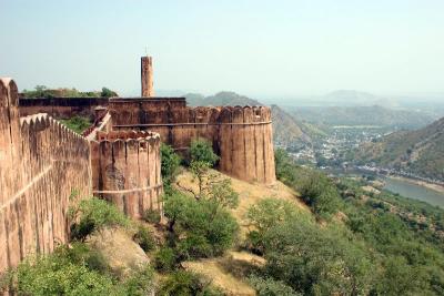 Jaigarh fort, Strong walls