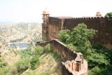Jaigarh fort, Standing high over Amer