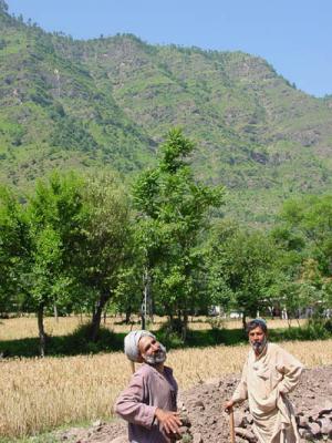 Workers in Jhelum Valley