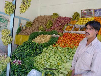 Fruit vendor in Kotli