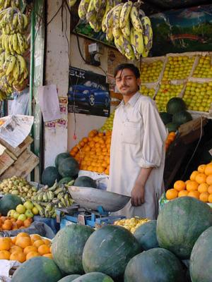 Fruit vendor in Kotli
