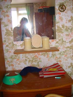 Vic's Room - very clean mirror and stylish accessories