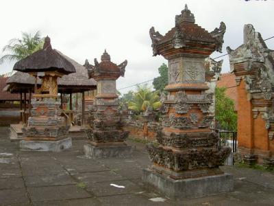 Pura Desa & Puseh