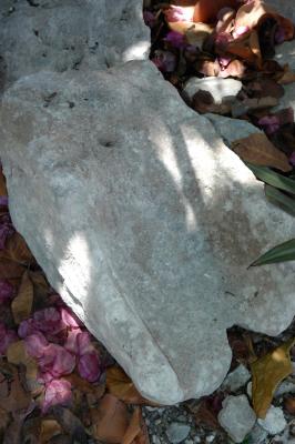 Mayan ginding stone or drain apron 6379