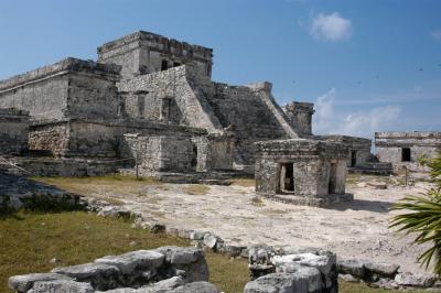 Tulum temple front grounds 6276