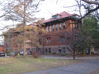 v3/31/529731/3/45228797.07450PennStateArmsbycroppedPwQ85.jpg