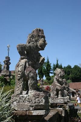 Statue at Pura Penataran Agung