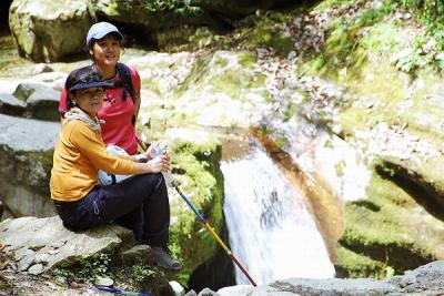 Ornprapid and Areeya at Waterfall