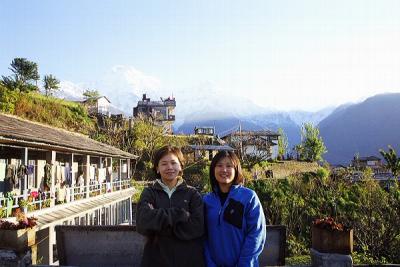 Ornprapid and Areeya at Ghandruk