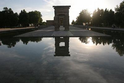 Pond at the Templo de Debod