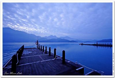v3/33/110733/3/51635573.ssun_moon_lake_018copy.jpg
