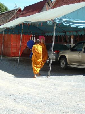 Taxi for monks