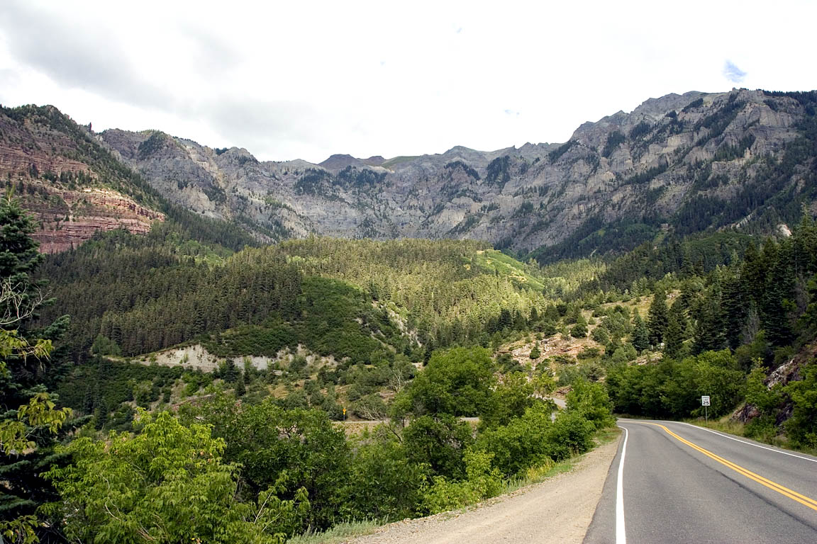 Mountains surrounding Ouray.jpg