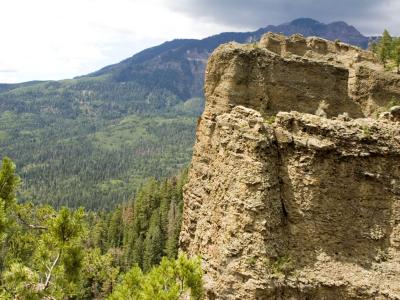 Rocks on Wolf Creek Pass