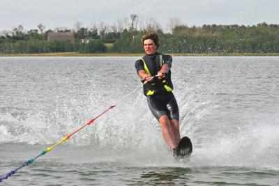 One Ski