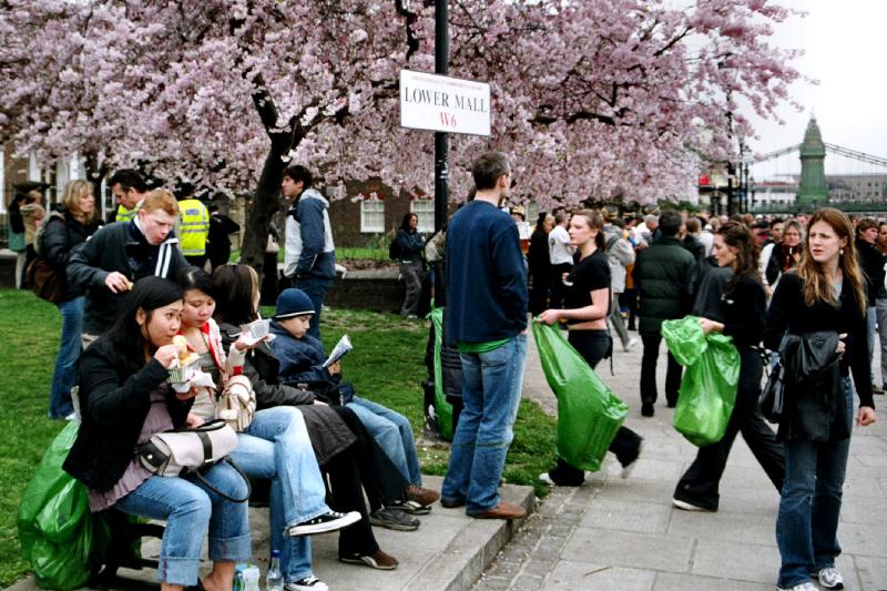 2005 - A social gathering - BoatraceDay at Hammersmith