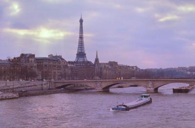 v3/33/597633/3/50544671.laSeineetletourEiffelfaded.jpg