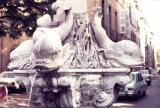 Fontaine des 4 dauphins.jpg