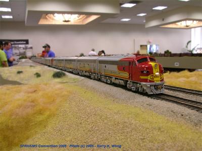 El Capitan westbound at Chaffee. Module by Bob Schrempp, Free-mo San Luis Obispo, CA