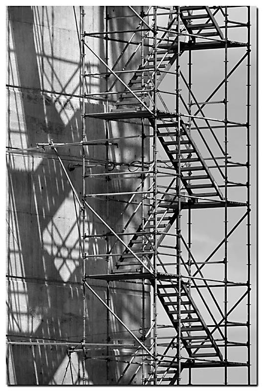 scaffolding *