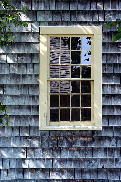 Window (*)