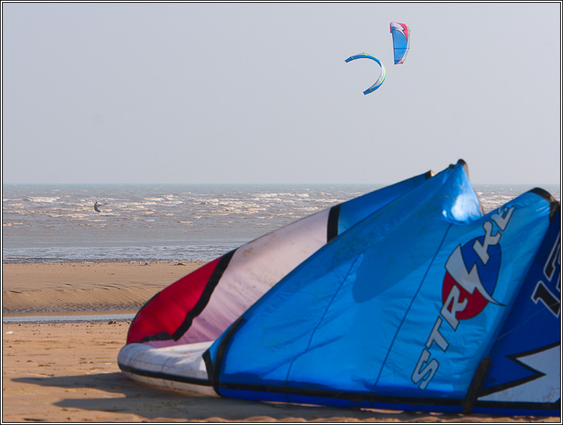 Kite Surfing *