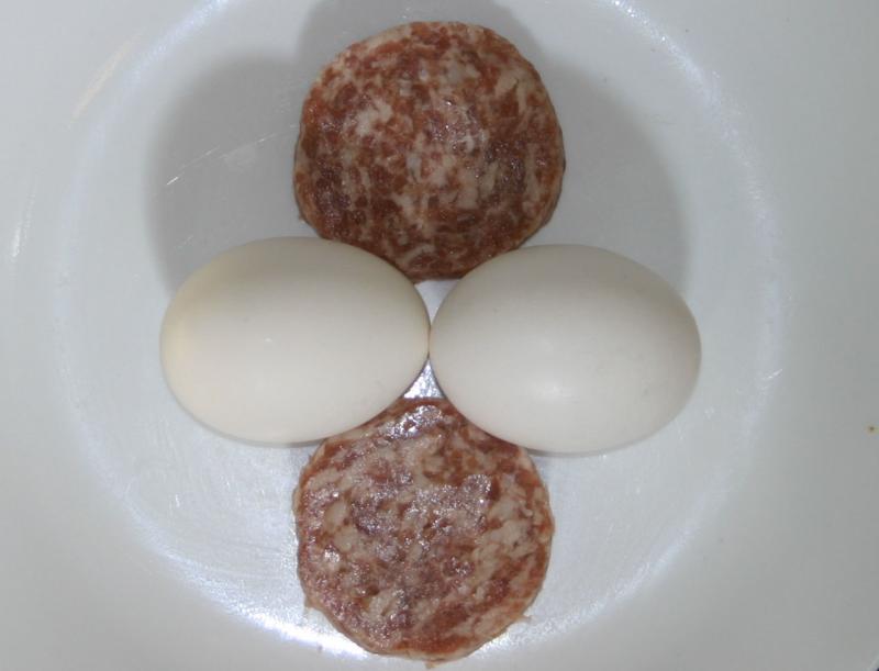between the sausage.jpg