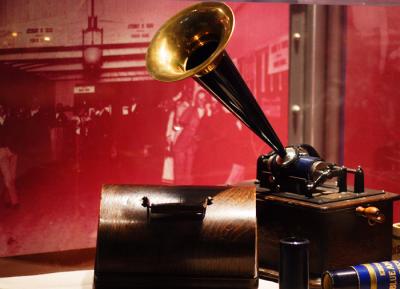Edison Phonograph *