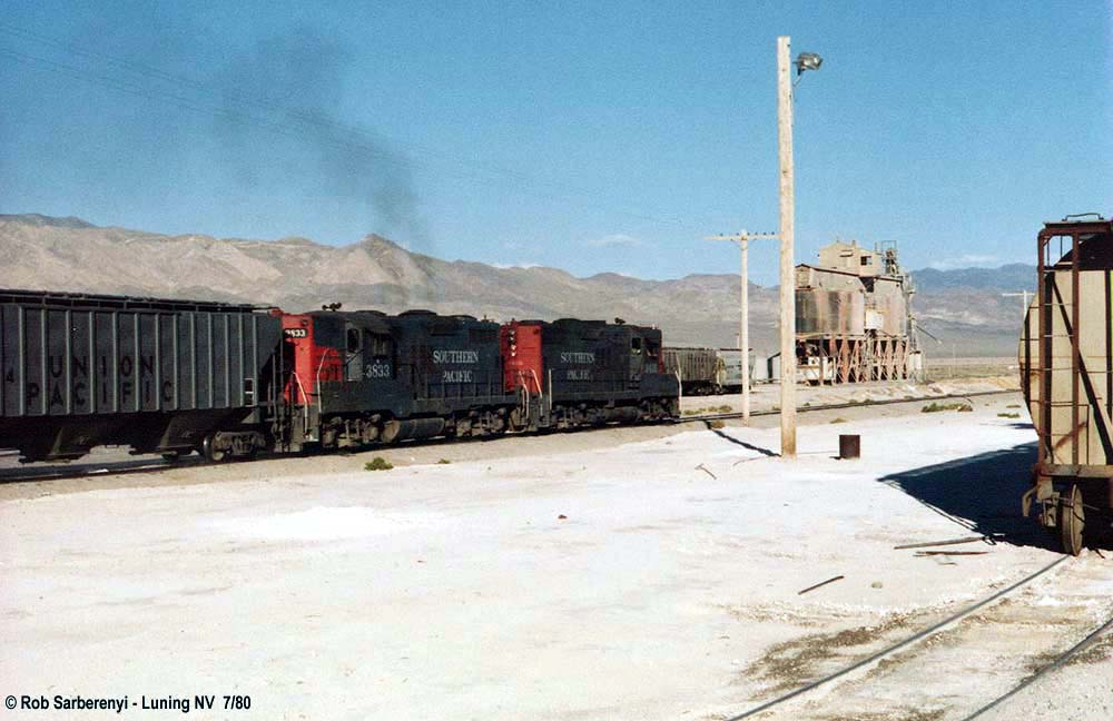 GP9s passing through Luning NV
